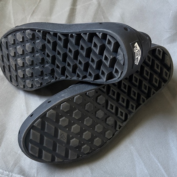 Vans Men's Black Cut-Out Slip-On Loafers - Picture 3 of 4